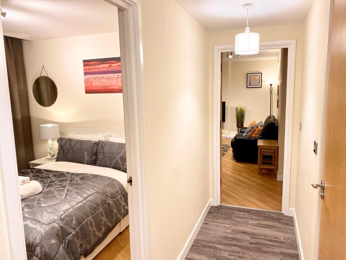 Smartrips Apartments - The Hub Милтън Кейнс Екстериор снимка