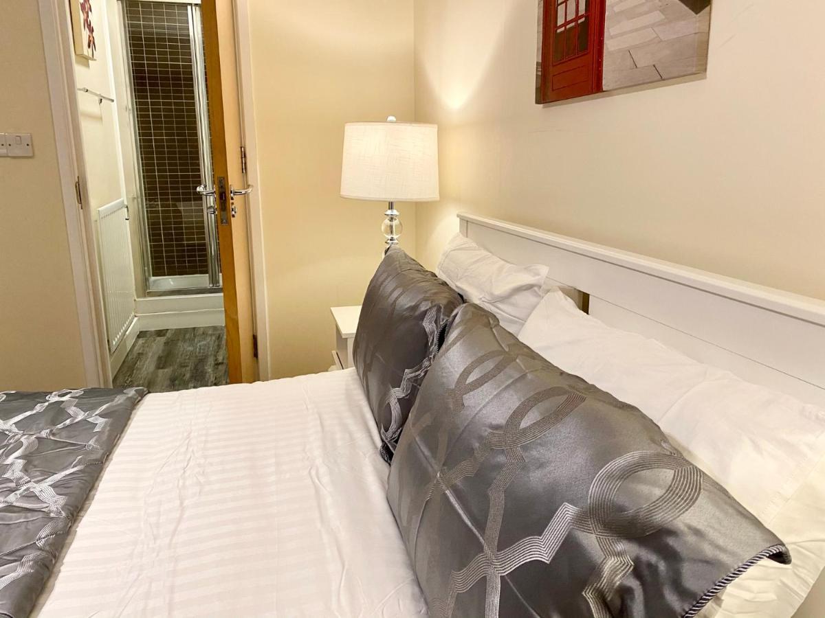Smartrips Apartments - The Hub Милтън Кейнс Екстериор снимка